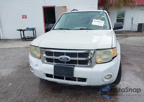 2011 Ford Escape Xlt z USA, uszkodzony, nr VIN 1FMCU0D75BKA75935